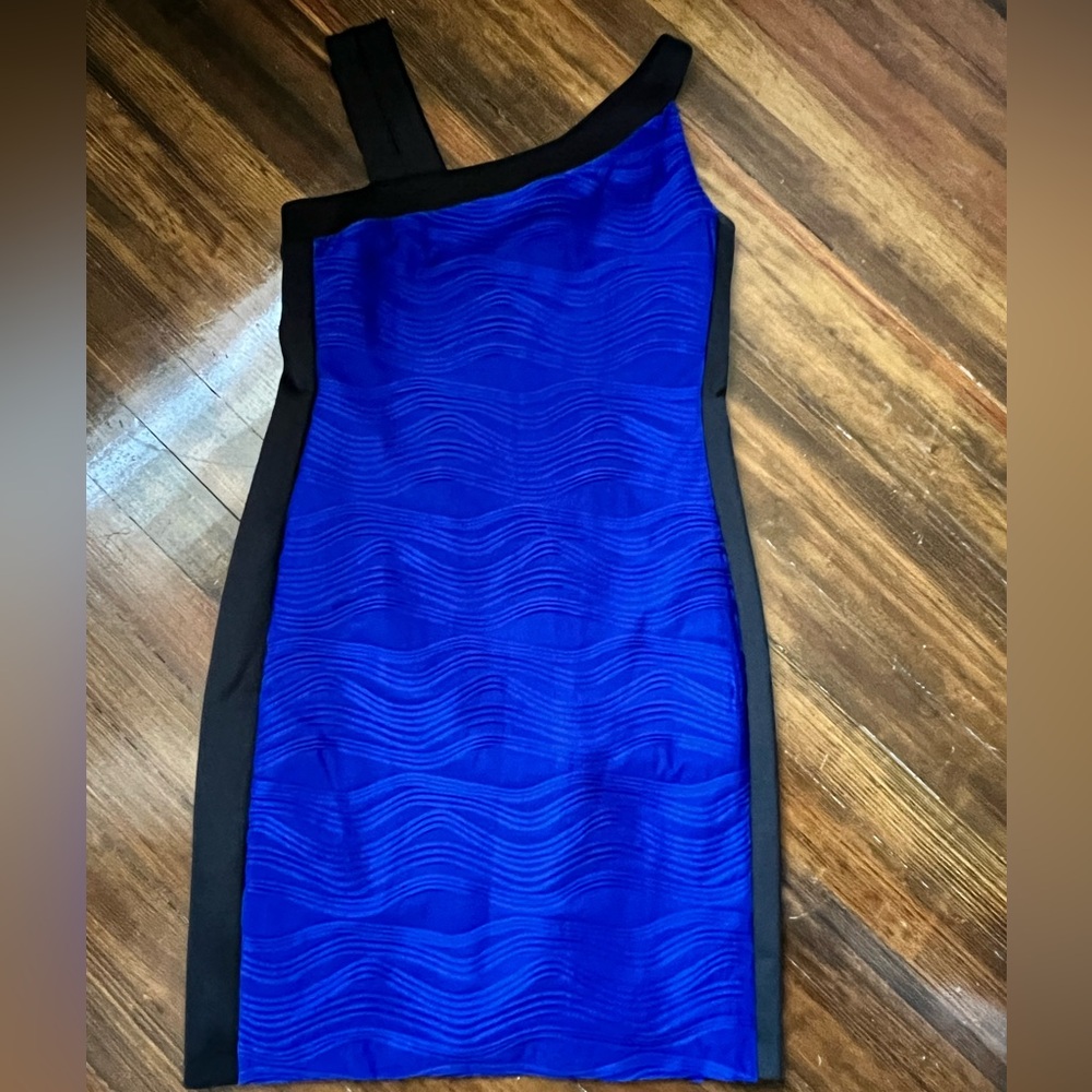 Chic blue & black dress